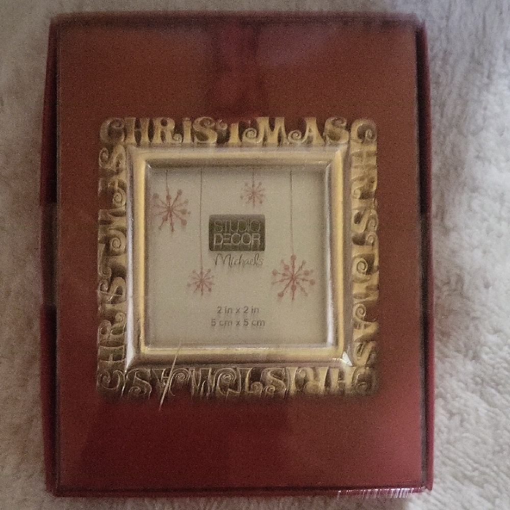 Michaels Christmas Frame - Gold and Red